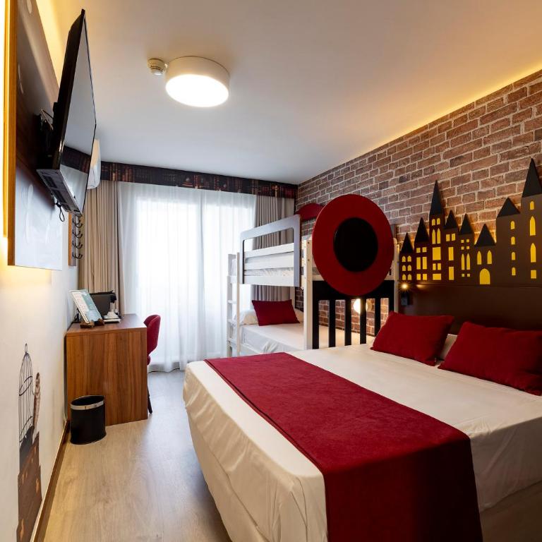 Hotel Magic Fantasy - Habitación Cuádruple Deluxe - 1