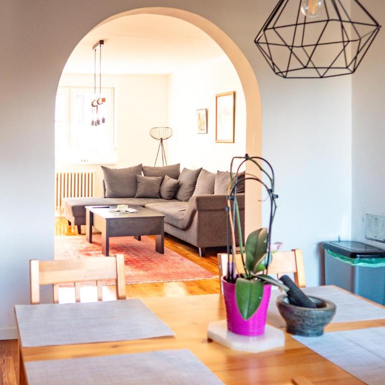 Spacious Cozy Cheyf - Apartman sa 1 Spavaćom Sobom - 2