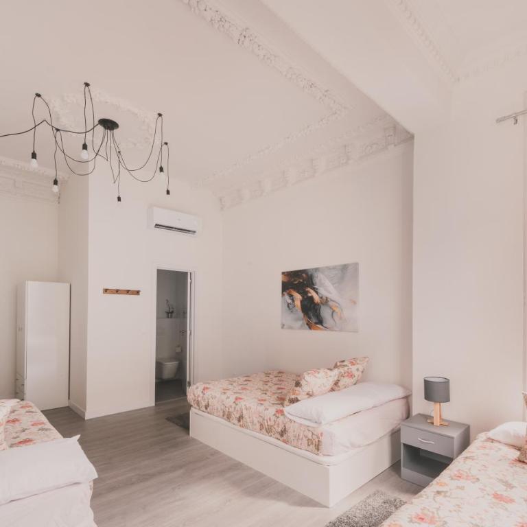 Amplio Piso de 7 habs, 4 baños sobre calle Gran Vía - Apartment - 47