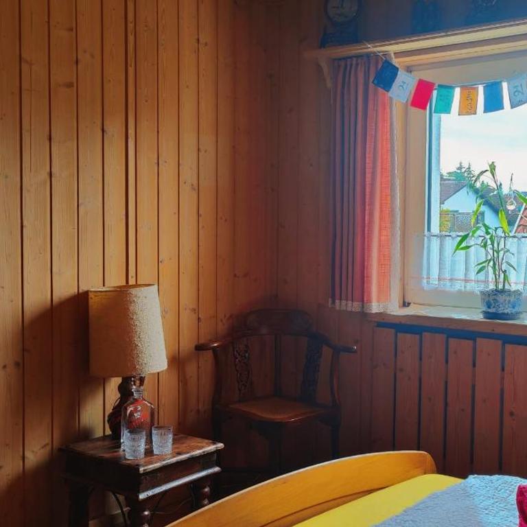 Seminarhaus Arya Maitreya - Zimmer mit Kingsize-Bett - 10