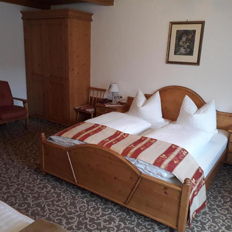 Gasthof Riederhof - Dreibettzimmer mit Bad - 1