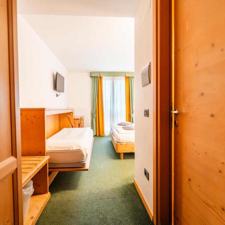 Hotel Alpine Mugon - Dreibettzimmer mit Spa-Zugang - 2