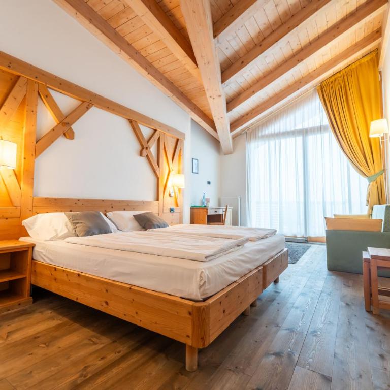 Hotel Alpine Mugon - Vierbettzimmer mit Zugang zum Spa - 6