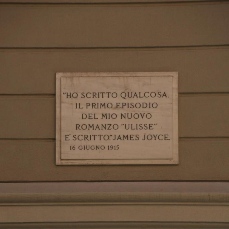 GuestHost - La Casa Di Leopold Bloom - Appartamento Superior con 3 Camere da Letto - 23