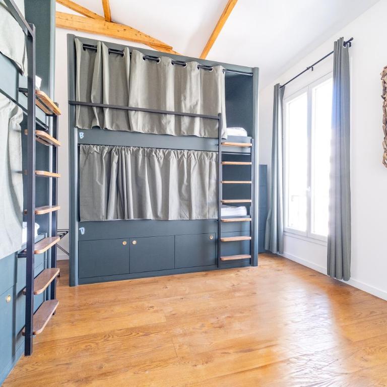 FRATERNiTY-HOTEL - Lit dans Dortoir pour Femmes de 4 Lits - 1
