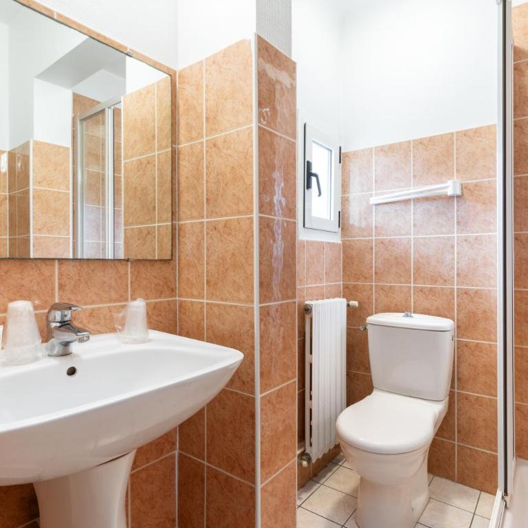 Le 106 hôtel - Chambre Double avec Salle de Bains Privative - 3