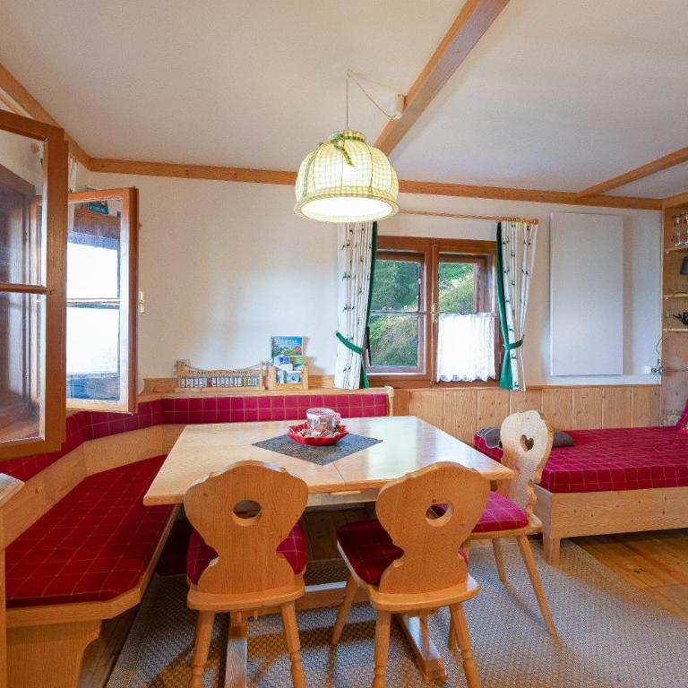 Idyllische Zirbenholz Alpin Huette - Ferienhaus - 14