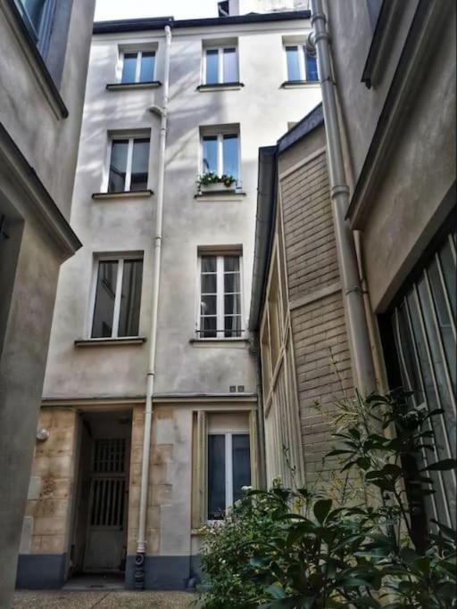 Bel Appartement Parisien, TYPIQUE DU MARAIS - Appartement 1 Chambre - 3