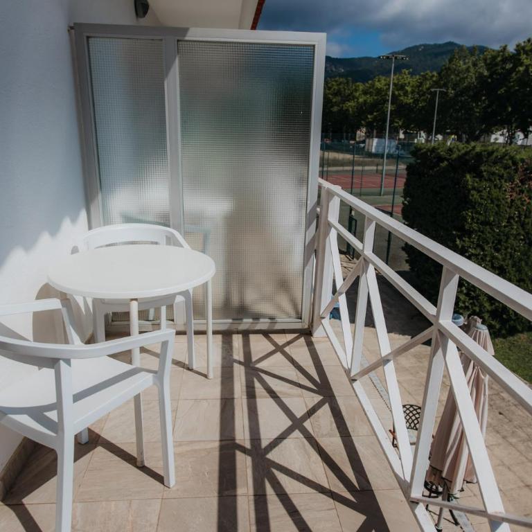 Marina Tossa - Habitación Doble Superior con balcón - 1 o 2 camas - 11