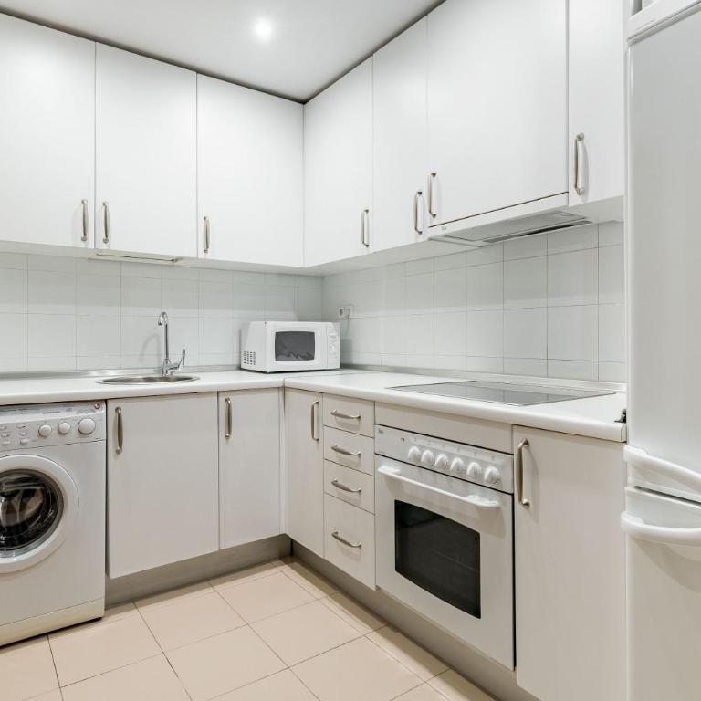 Plaza Mayor II - Apartamento de 2 dormitorios - Two-Room Apartment - 3