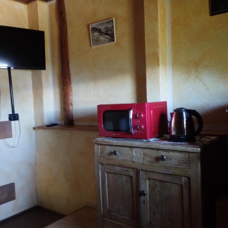 Chambres D'Hotes Les Fleurs - Camera Matrimoniale Superior - 14