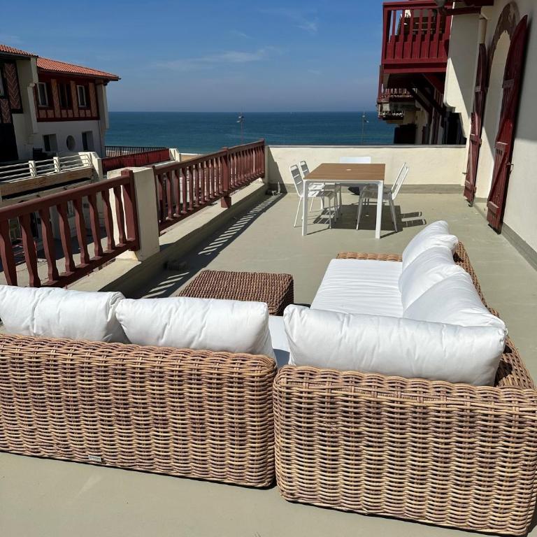 Le Coolin Loft, Vue et Acces directe à la plage, immense terrasse, place des landais Hossegor, quartier très animé, idéal pour un séjour entre amis - Apartment mit 3 Schlafzimmern - 8