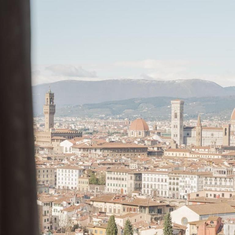 Luxury window on Florence - Two-Bedroom Apartment - 1