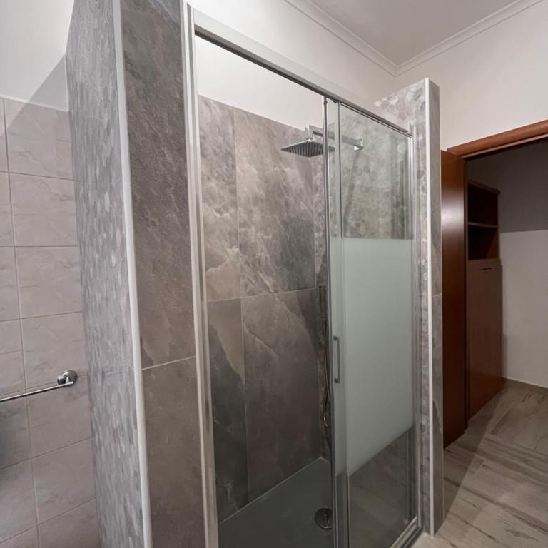 A casa di Pina - Roma St Peter - Camera Matrimoniale con Bagno Privato - 5