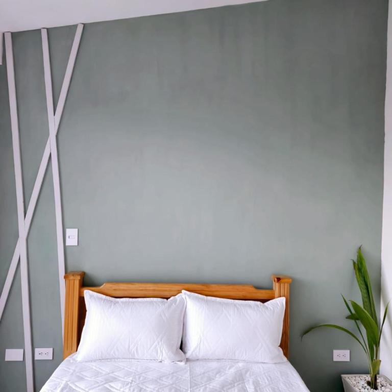 Casa vacacional de 3H a 2 m del aeropuerto El Edén en Tebaida, Quindío, con piscina y excelente ubicación - Three-Bedroom Apartment - 18