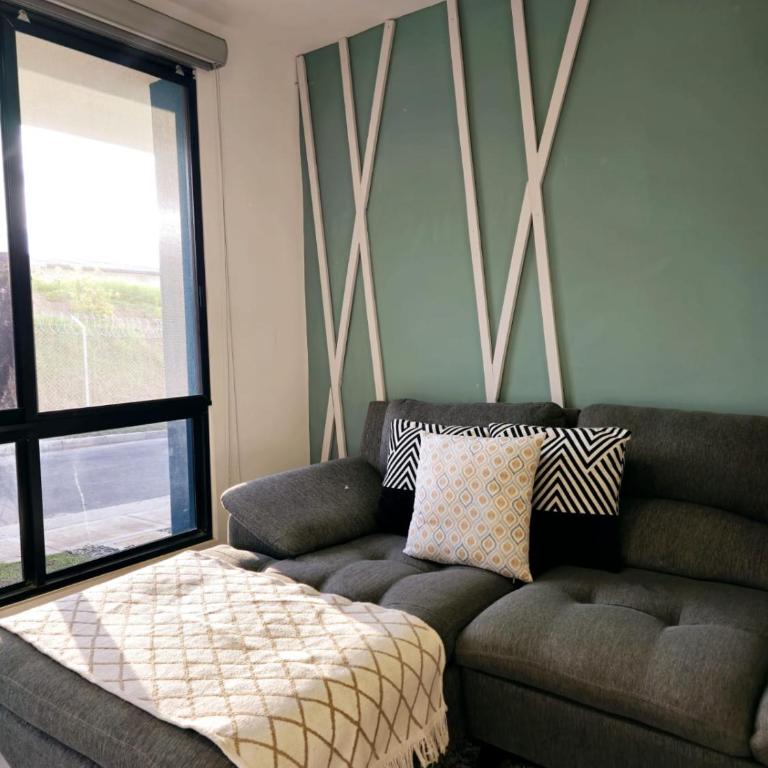 Casa vacacional de 3H a 2 m del aeropuerto El Edén en Tebaida, Quindío, con piscina y excelente ubicación - Three-Bedroom Apartment - 7