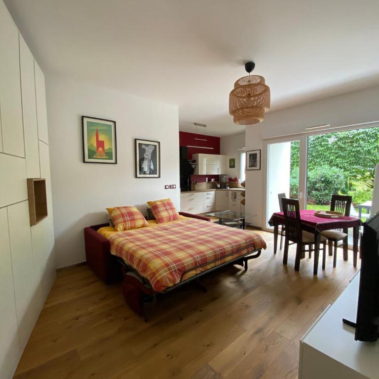 Strasbourg 3 pièces "Vue sur le jardin" - Two-Bedroom Apartment - 6