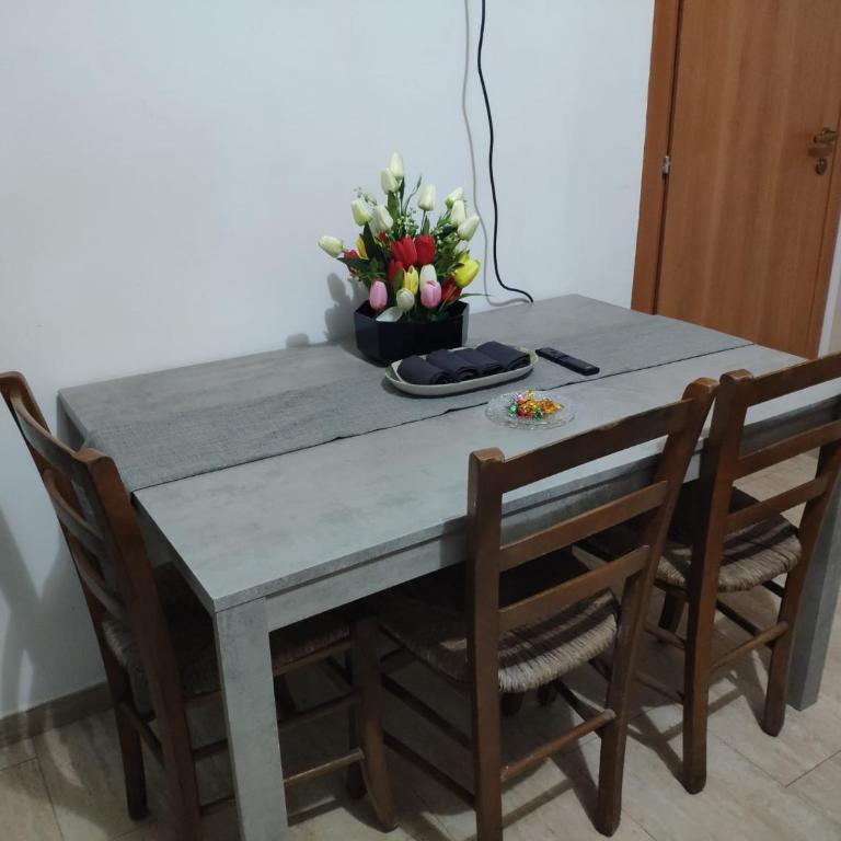 Golden Stay Rome - Golden Room with Private Kitchen and Garden - Close to Metro C - Zimmer mit Kingsize-Bett und Gartenblick. - 14