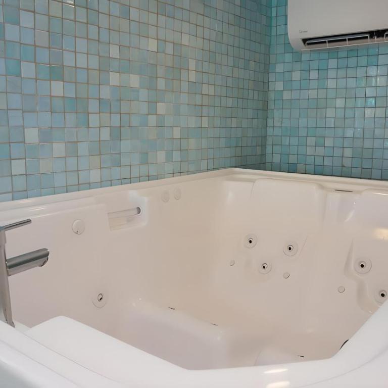 Cancun Plaza By Andiani Travel - Three-Bedroom Apartment with Ocean View - 12