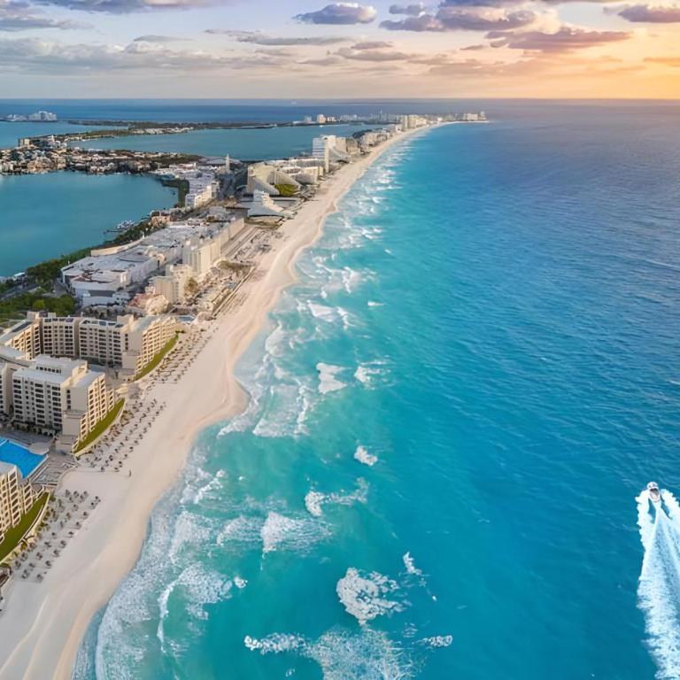 Cancun Plaza By Andiani Travel - Three-Bedroom Apartment with Ocean View - 44