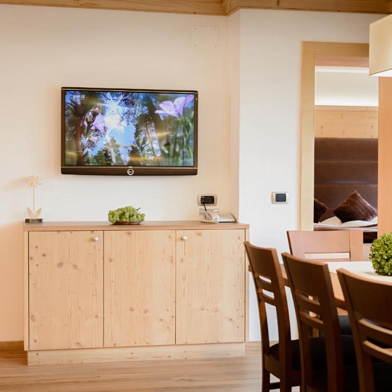 Residence Sovara - Appartamento con 4 Camere da Letto e Balcone (8 Adulti) - 7