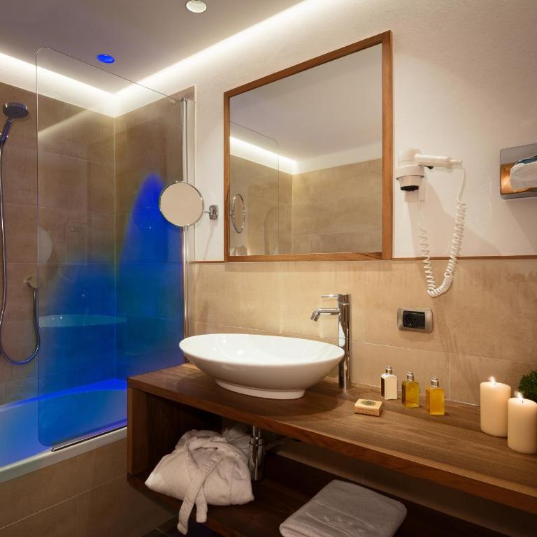Residence Sovara - Appartamento con 4 Camere da Letto e Balcone (8 Adulti) - 9