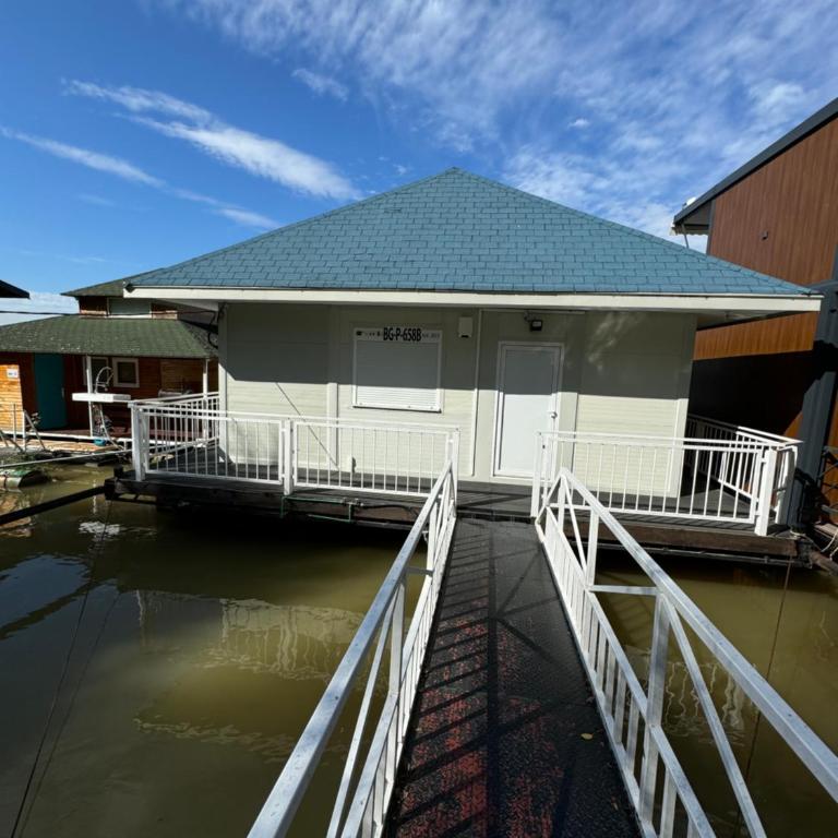 Beautiful houseboat on the Sava river - Mobilna Kućica - 3