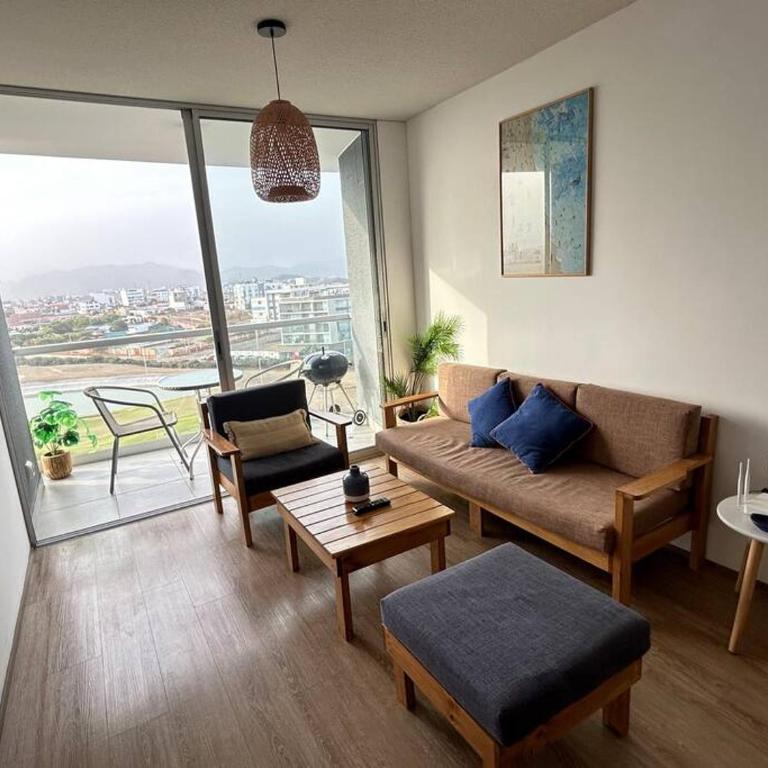 Departamento de playa con piscinas en condominio - Three-Bedroom Apartment - 3