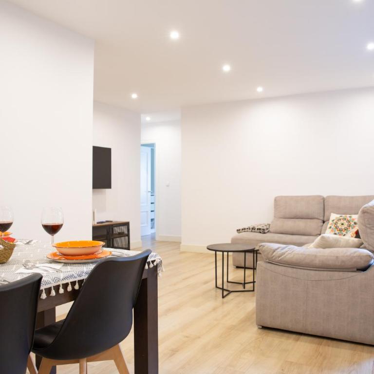 Nuevo, grande con garaje, Bilbao Arena, Casco Viejo - Apartamento de 3 dormitorios - 1