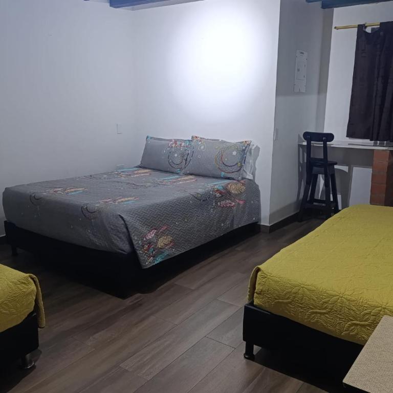 Alojamiento Rionegro aeropuerto - Habitación Doble con baño privado - 3