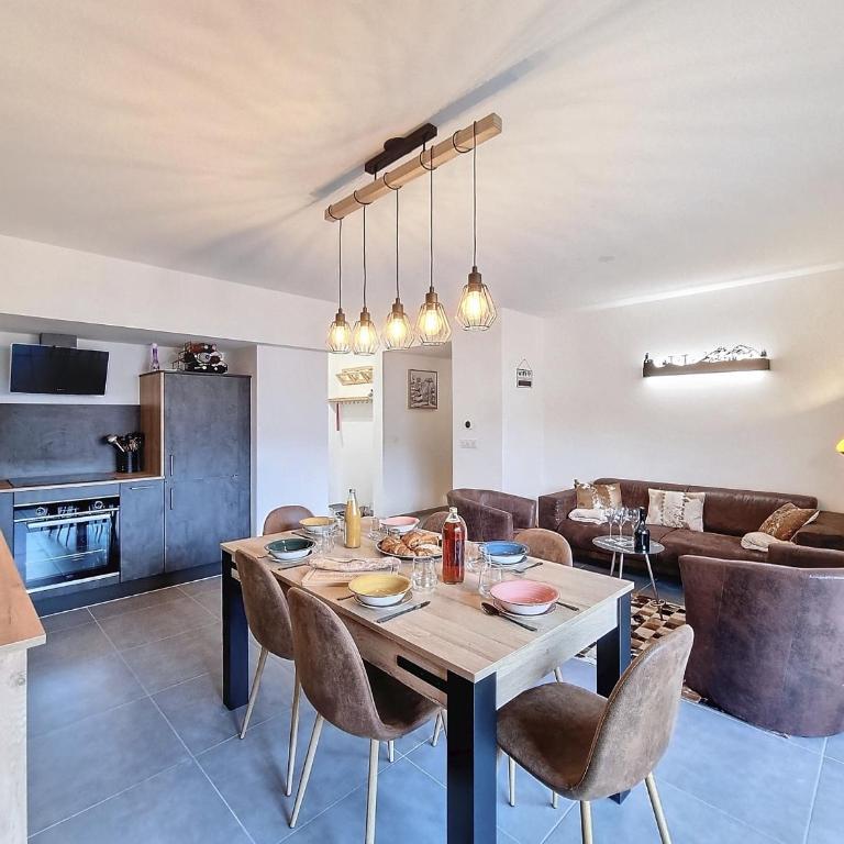 Cardena- appartement- 8pers- proche centre - Apartamento de 3 dormitorios con balcón - 4