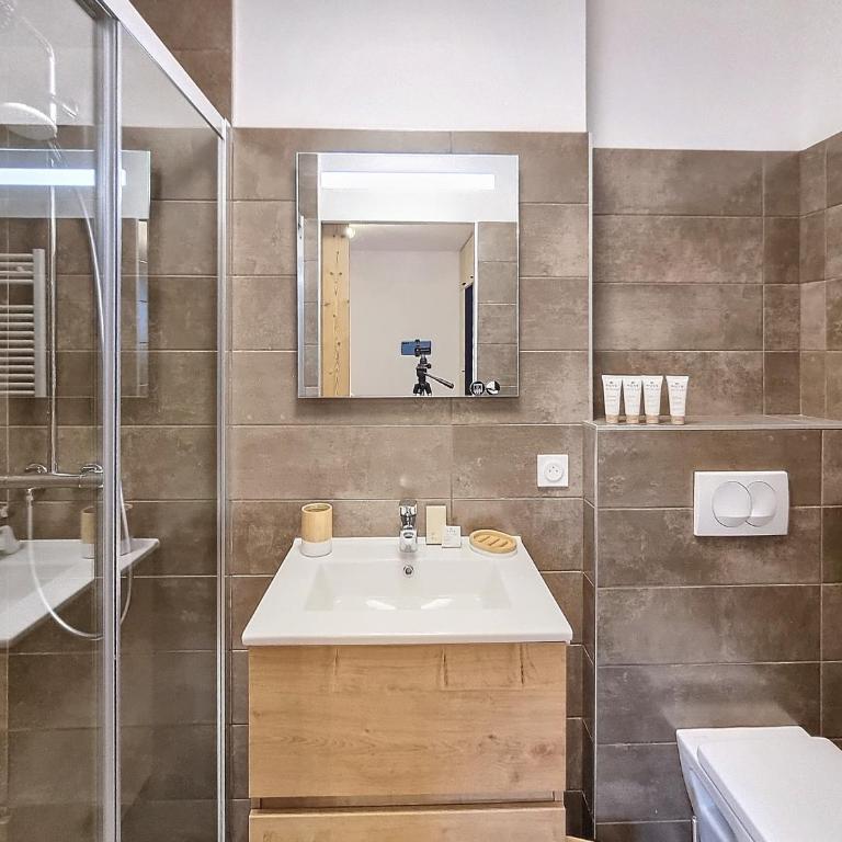 Cardena- appartement- 8pers- proche centre - Apartamento de 3 dormitorios con balcón - 17