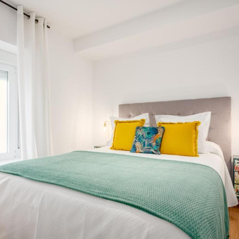 Stylish Studio Near Santiago Bernabéu - Studio Apartment - 8