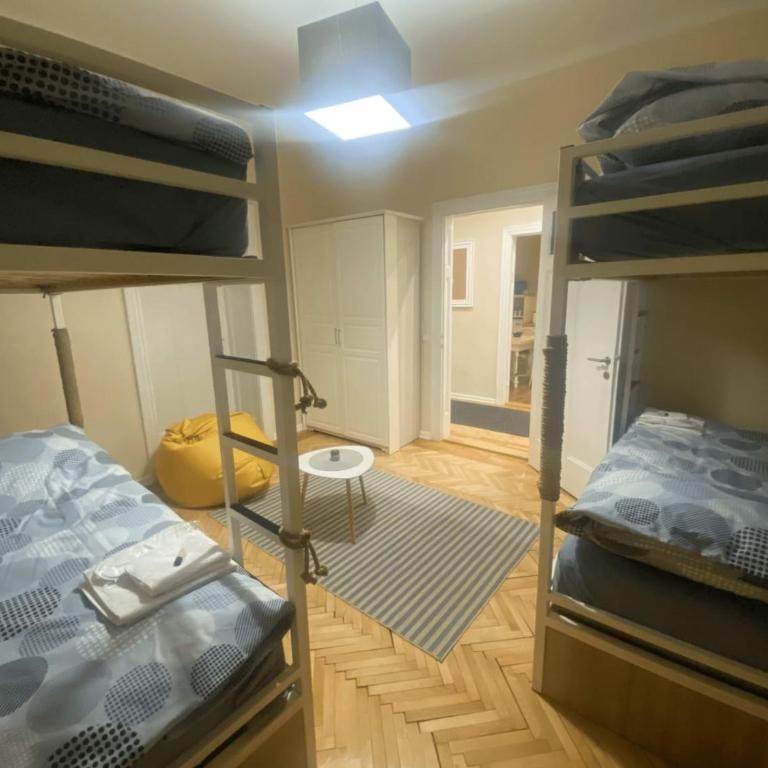 FG Boutique Hostel - Krevet u Četvorokrevetnoj Mešanoj Spavaonici - 2