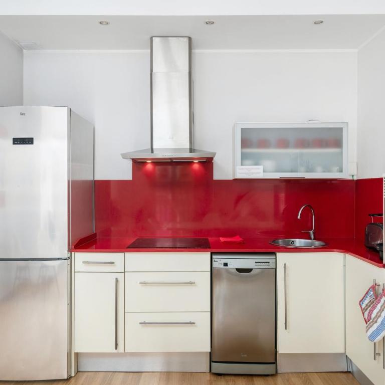 Flateli Pelayo H2 - Two-Bedroom Apartment with City View - 26