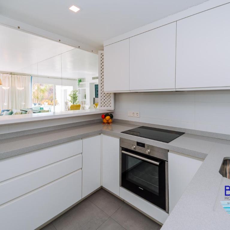 Azzurro Marina Apartment - Two-Bedroom Apartment - 10