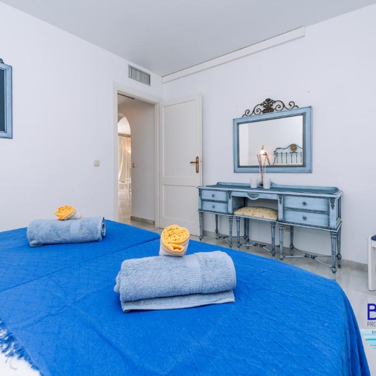 Azzurro Marina Apartment - Two-Bedroom Apartment - 26