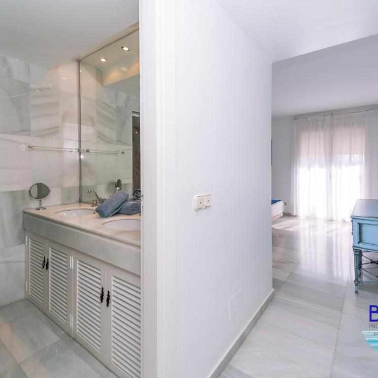 Azzurro Marina Apartment - Two-Bedroom Apartment - 35