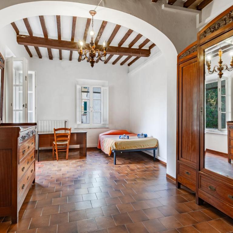 Ampio appartamento in centro a Pisa - Three-Bedroom Apartment - 12