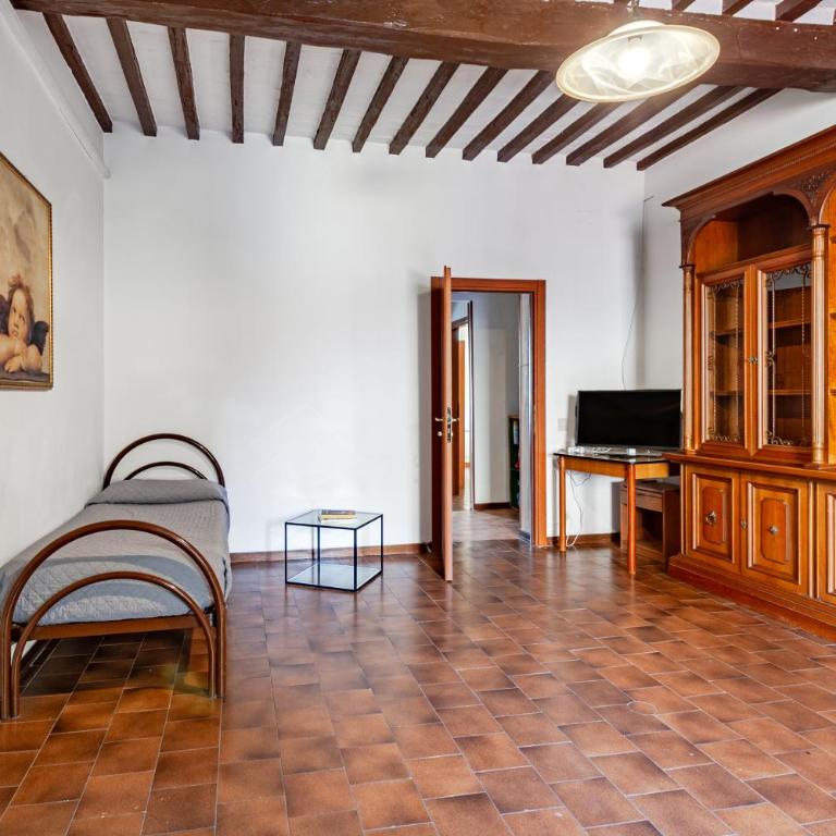 Ampio appartamento in centro a Pisa - Three-Bedroom Apartment - 3
