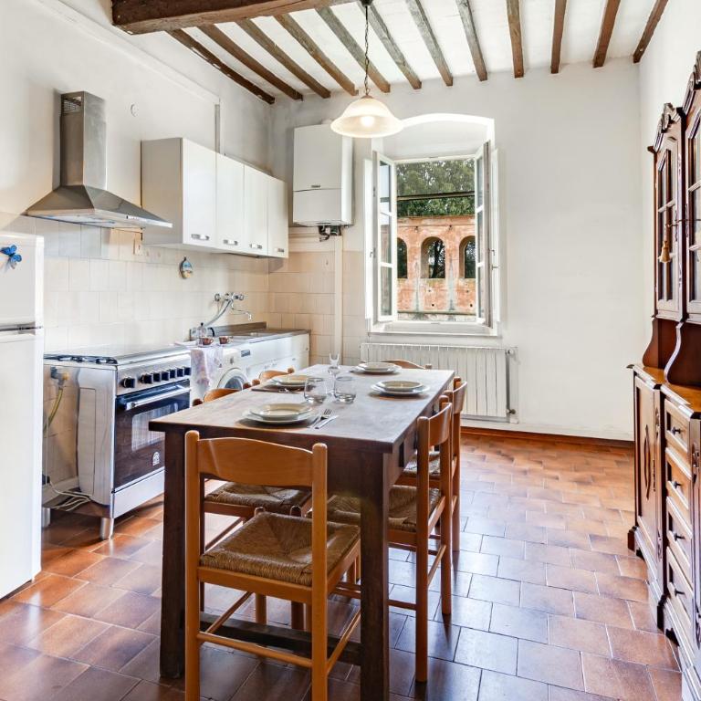 Ampio appartamento in centro a Pisa - Three-Bedroom Apartment - 4