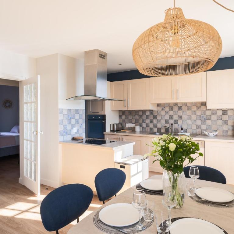 La Citadelle - Appt 4p vue mer - Two-Bedroom Apartment - 11