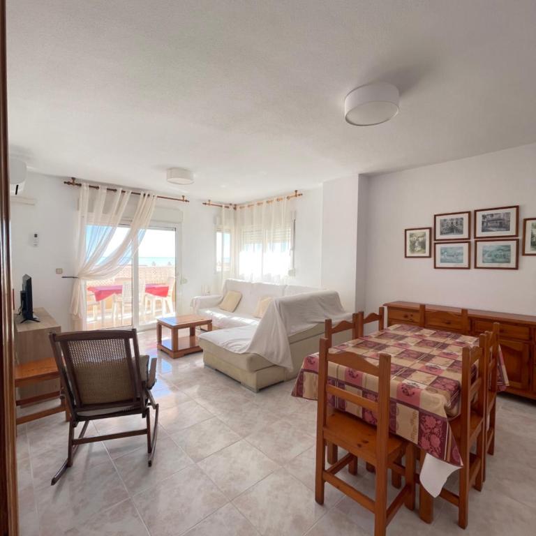 Apartamentos Copacabana Playa - Apartment - 7