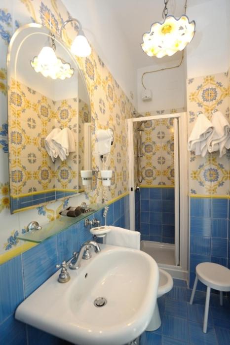 Locanda Costa D'Amalfi - Camera Matrimoniale/Doppia con Letti Singoli con Terrazza e Vista Mare - 32