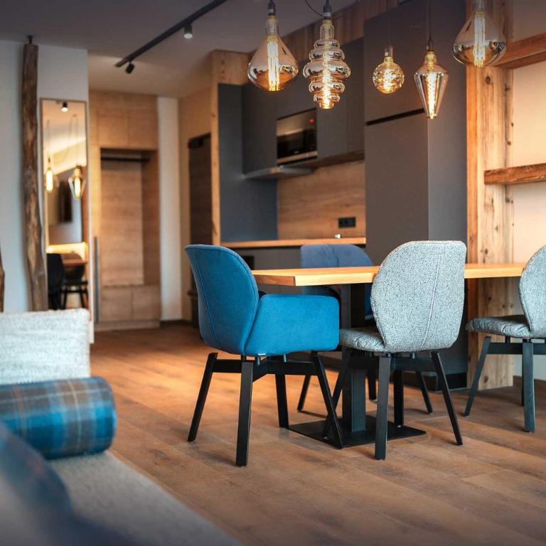 Apartment Hotel Schneerose - Apartment mit 2 Schlafzimmern, eigener Sauna und Bergblick - 3