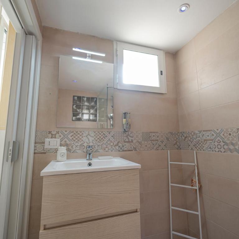 Il faro 17 - Deluxe King Room - 6