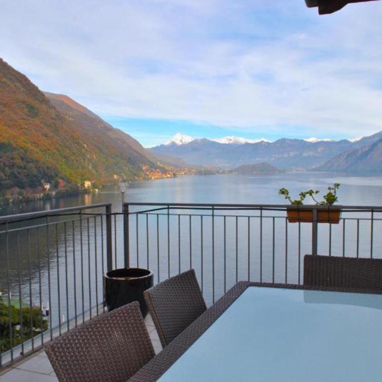 Attico Con Grande Terrazza vista Lago - Appartamento con 2 Camere da Letto - 17