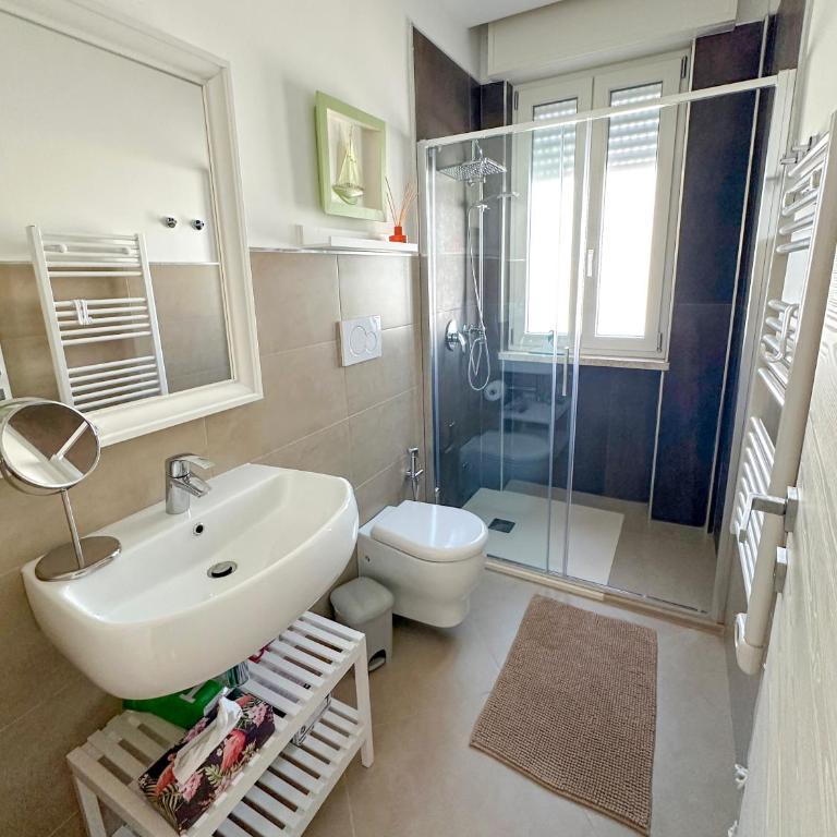 Flowing House - Camera Tripla con Bagno Privato - 11