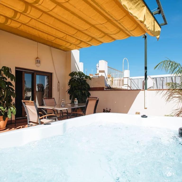 Amazing Penthouse in Triana with Jacuzzi Centro - Apartamento de 2 dormitorios - 1