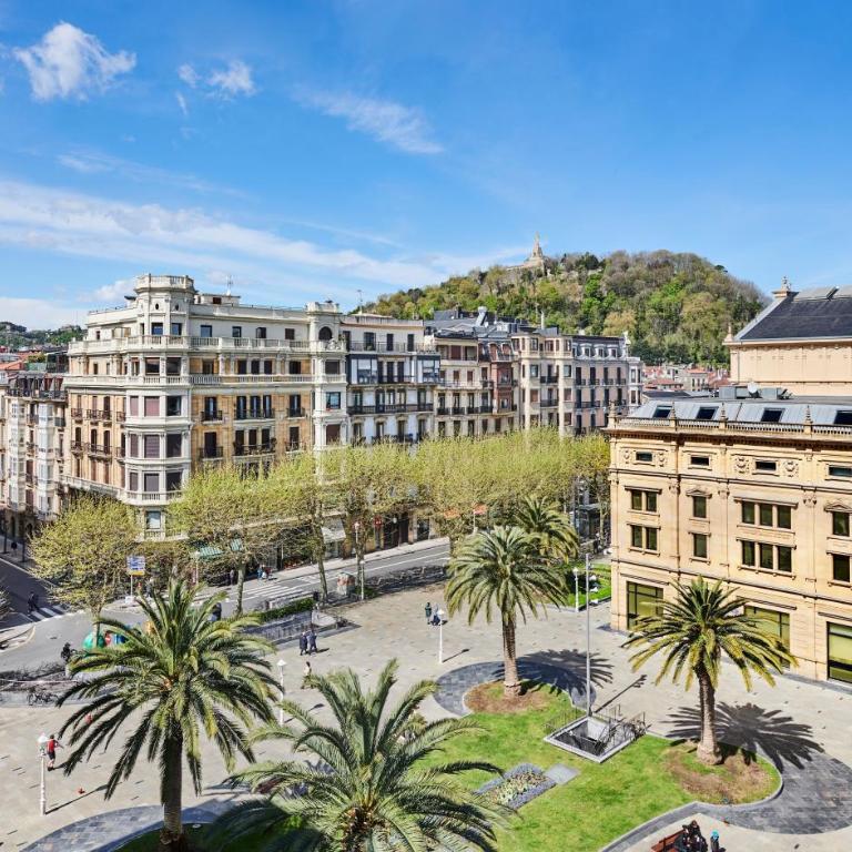 Hotel Maria Cristina, a Luxury Collection Hotel, San Sebastian - Suite Junior de 1 dormitorio con vistas al río - 1 cama extragrande - 6